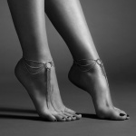 Ozdoby z łańcuszków na stopy - Bijoux Indiscrets Magnifique Feet Chain Srebrny